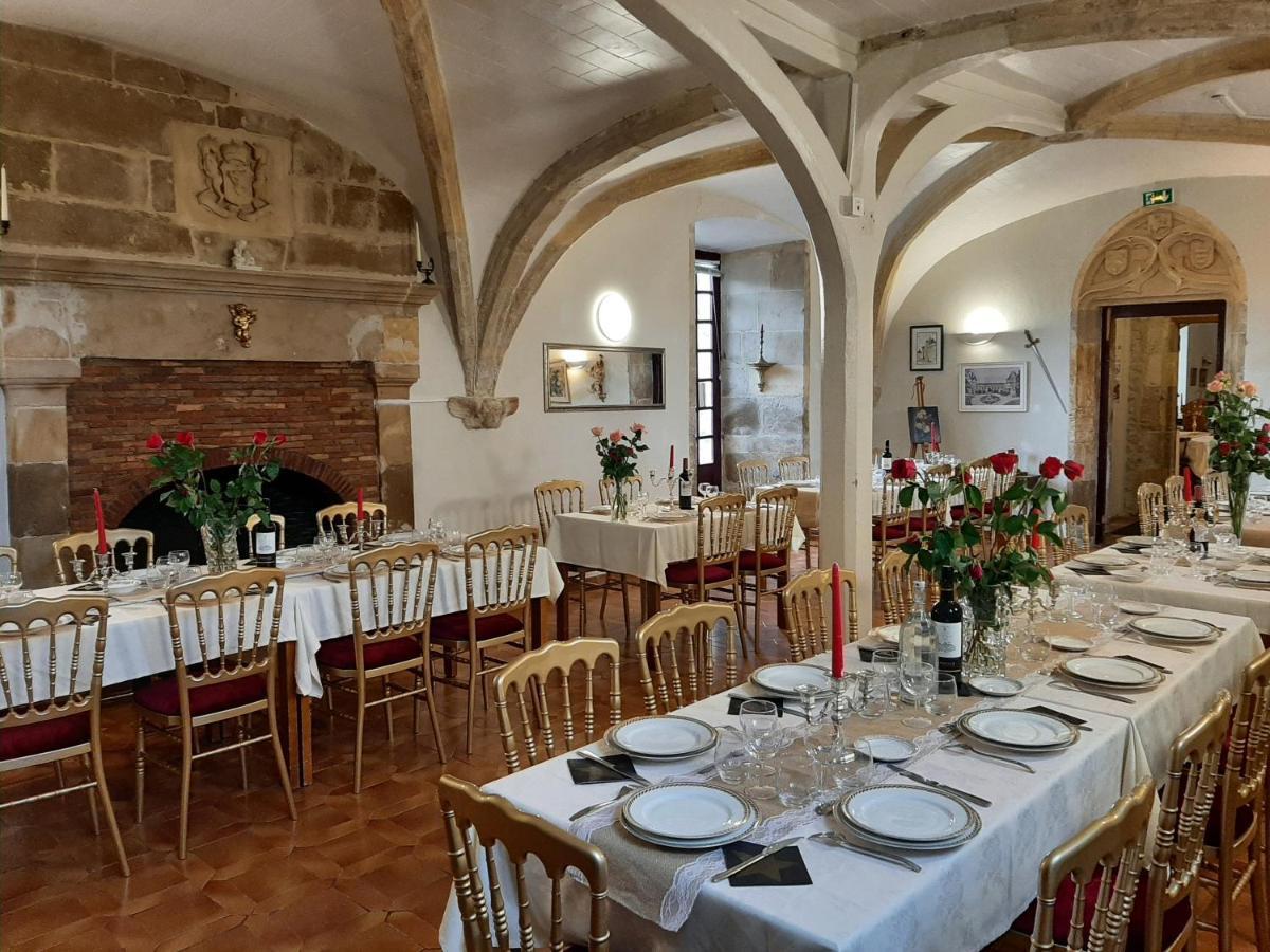 Chateau De Mornay Saint-Pierre-de-l'Isle Екстер'єр фото